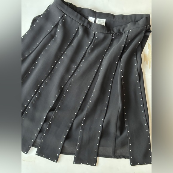 Michael Kors Embellished metal studs panels Swings above knees Crepe fabric - Picture 2 of 11